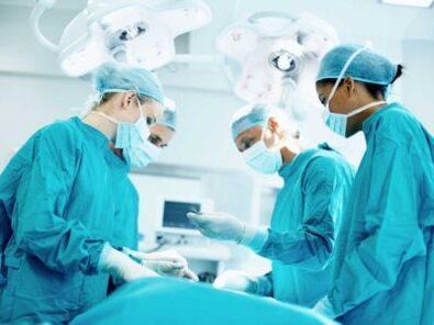 Διεξαγωγή χειρουργικής επέμβασης για τη μεγέθυνση του ανδρικού γεννητικού οργάνου